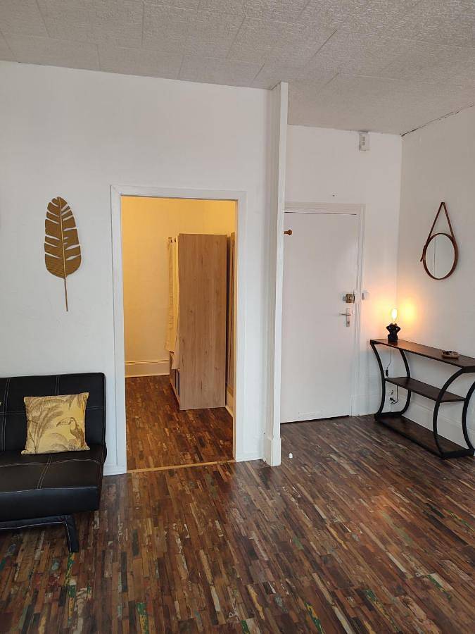 Appartement entier, One-Bedroom Apartment in Chagny, Région de Chalon-sur-Saône