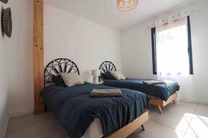 House on the shores of Lake Léon, 10 minutes from the Landes beaches - Swimming pool & Jacuzzi in Vielle-Saint-Girons, Côte d’Argent
