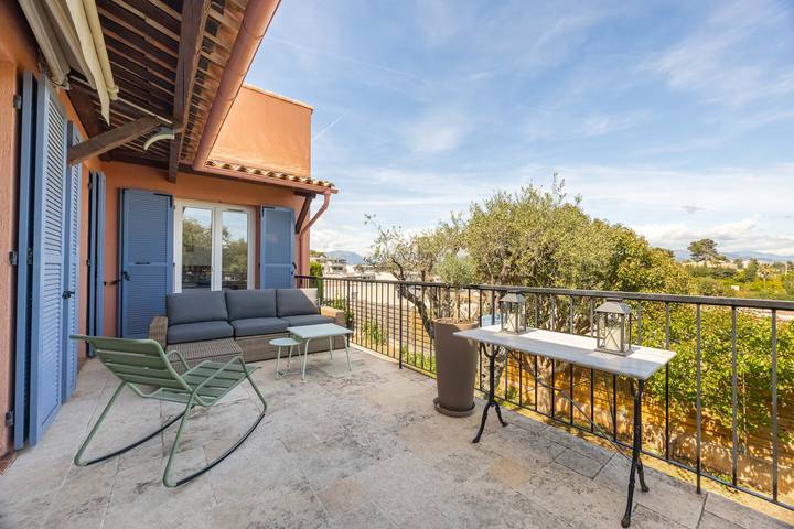 Ferienhaus für 8 Personen, mit Pool und Garten sowie Terrasse in Nizza - 3