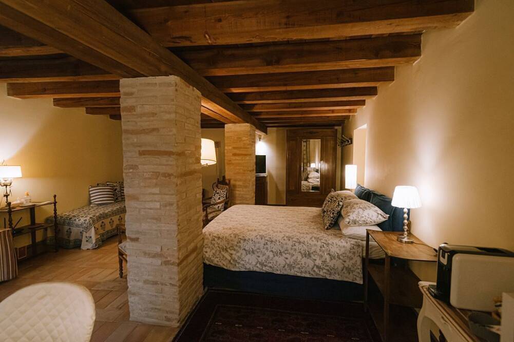 Suite a Palazzo, centro storico, a 7km dal mare. in Fermo (Villaggio), Fermo