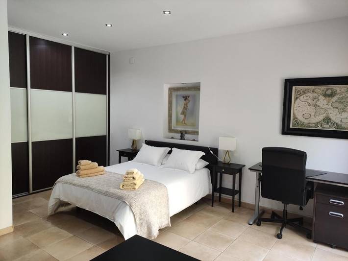 Apartamento para 2 personas, con Terraza además de Jardín y Vistas en El Prat de Llobregat