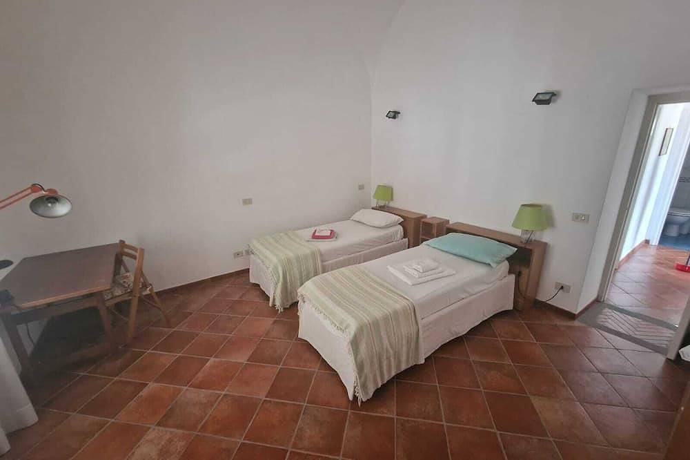 Entire apartment, The Amphoras House in Anacapri, Naples Province