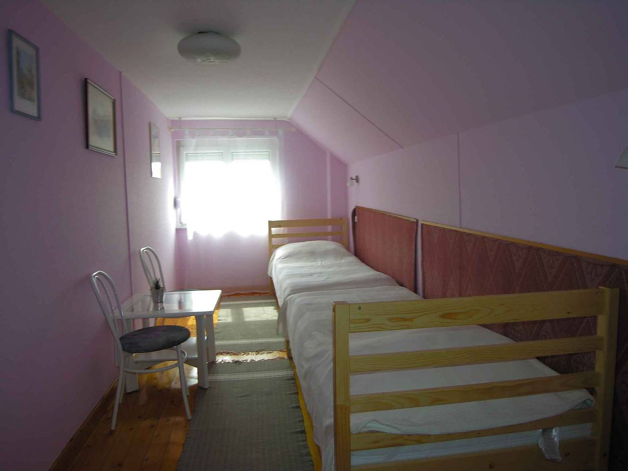 Ganze Ferienwohnung, Ferienwohnung im Ortszentrum Premantura mit Klimaanlage  in Balatonlelle, Plattensee Südufer