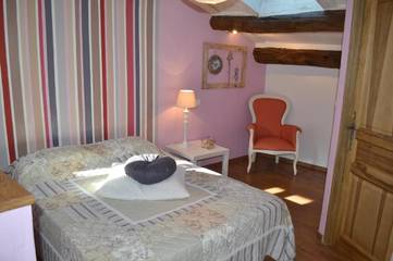Gîte pour 7 personnes, avec terrasse et vue à Meyrueis