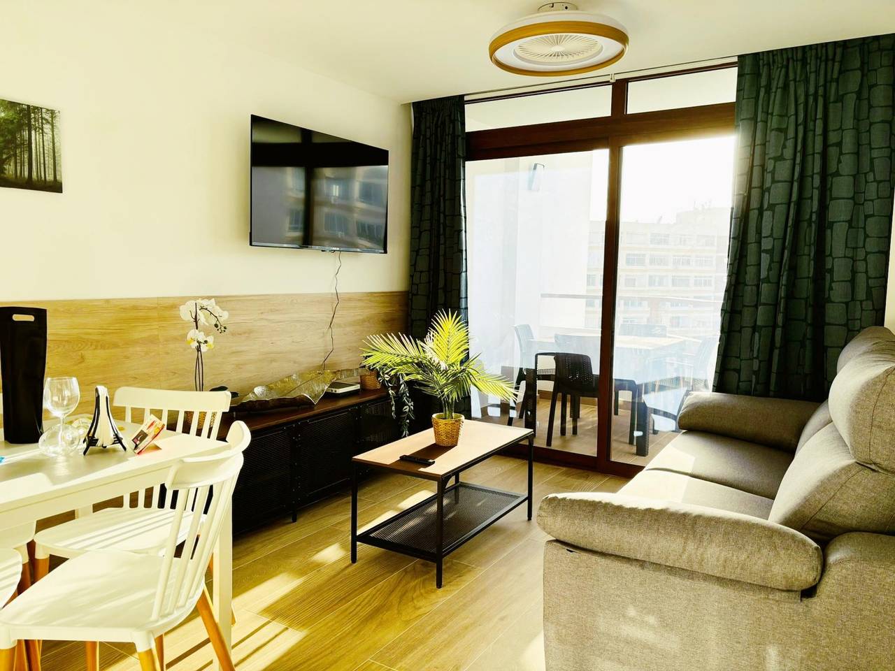 Entire vacation apartment, Milu Holiday Home.... in Maspalomas, San Bartolomé de Tirajana