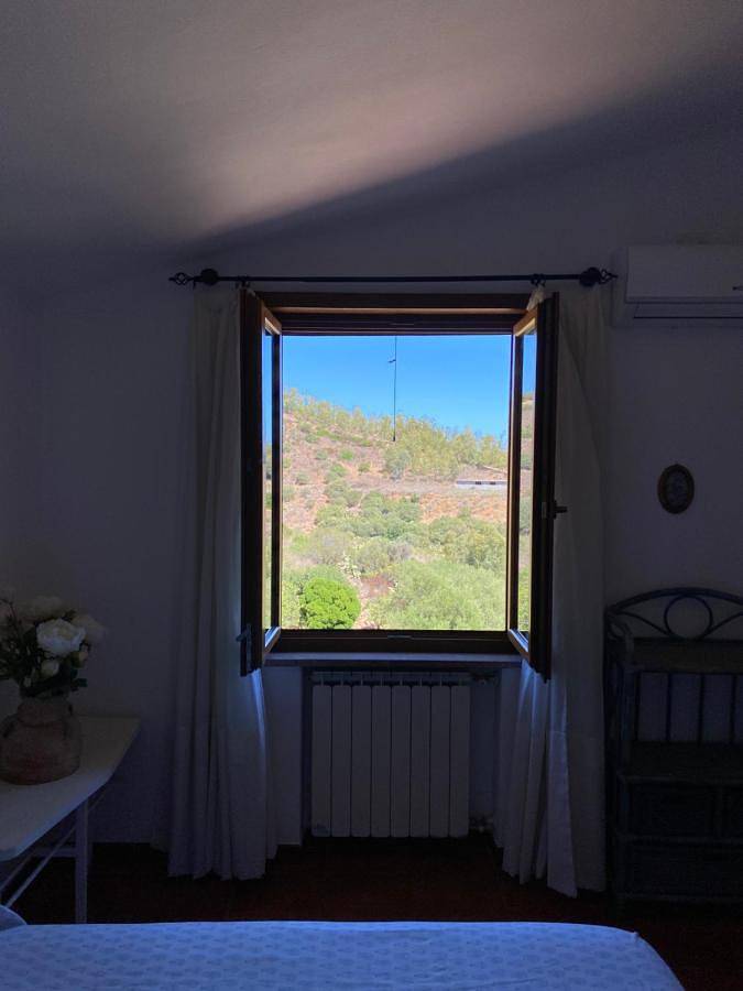 Chambre d’hôte pour 2 personnes, avec vue ainsi que jardin et terrasse à Villaputzu - 2
