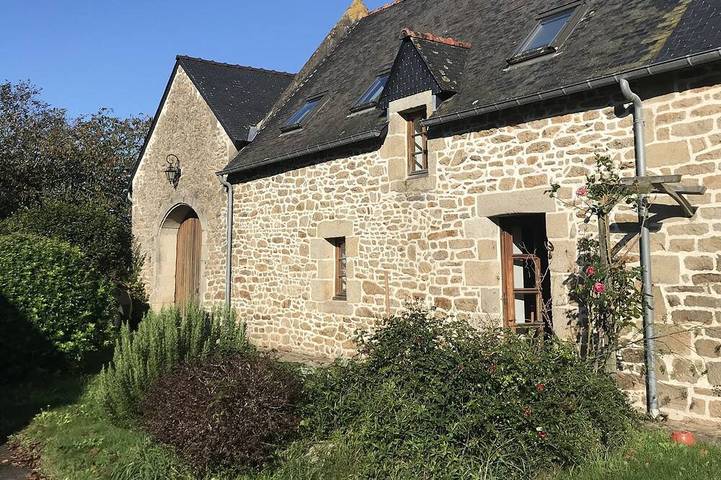 Gîte pour 4 personnes, avec Jardin à Rédené