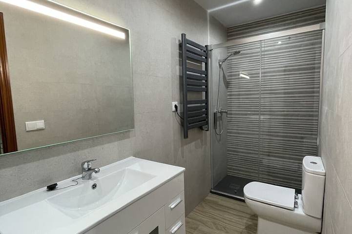 Ganze Wohnung, 🌟 Exclusive Luxury Flat in the Center of Córdoba with Free Garage 🚗✨. in Distrito Centro (Córdoba), Cordoba