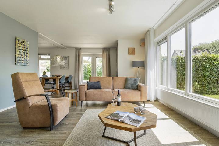 Strandhaus für 4 Personen, mit Terrasse und Balkon/Terrasse auf Texel - 4