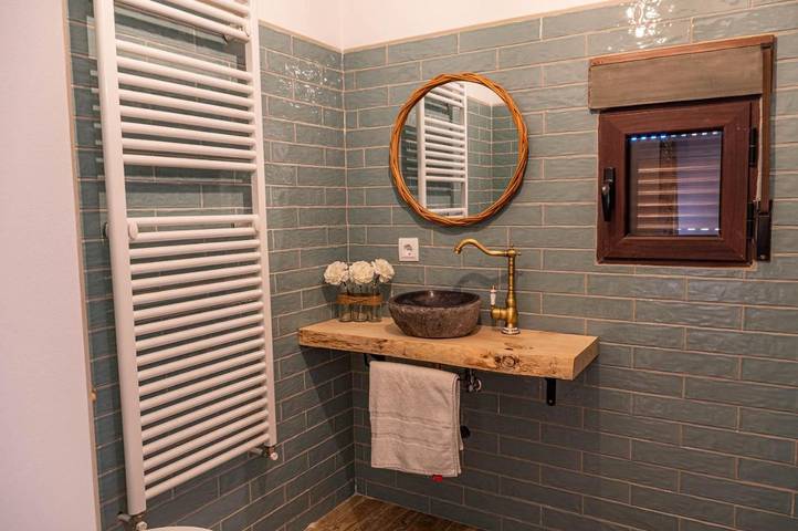 Chalet para 14 personas, con piscina y jardín además de vistas y piscina para niños, Se admiten mascotas en La Manchuela - 2