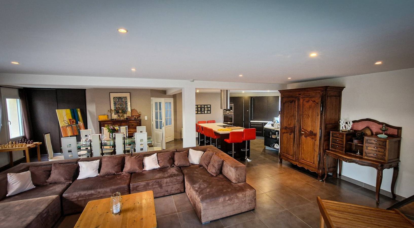 Modern villa 200 m from the beach with Wi-Fi in Saint-Vaast-la-Hougue, Cherbourg region