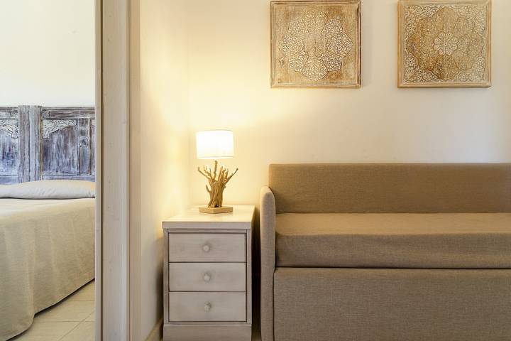 Appartement entier, Appartement proche de la mer avec vue sur mer, terrasse et jardin in Spiaggia di Laconia, Arzachena