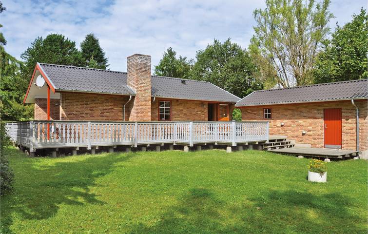 Ferienhaus für 7 Personen, mit Sauna und Garten sowie Terrasse