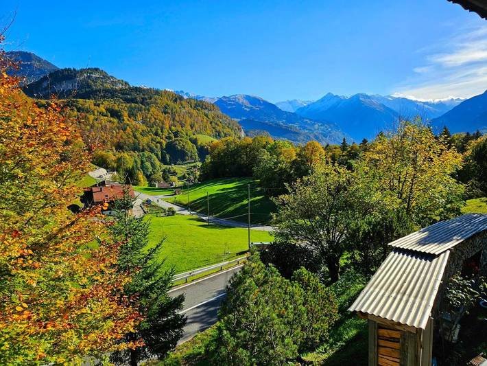Ferienwohnung für 4 Personen, mit Balkon und Sauna sowie Ausblick in Meiringen