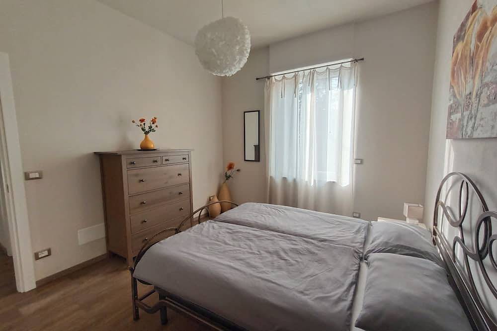 Ganze Wohnung, Casa Nina / Neue Ferienwohnung im Zentrum von Bra in Bra, Cuneo Provinz