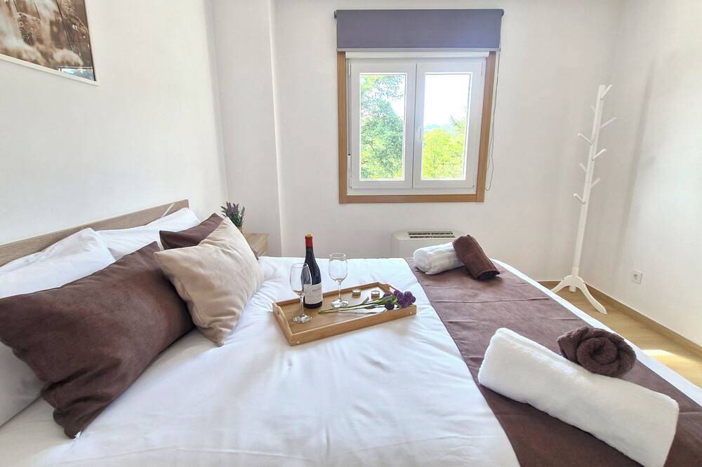 Entire apartment, Apartment With Terrace For 4 People in Mondariz, Pontevedra Province