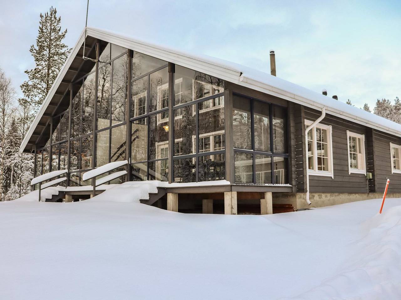 Aurinko-saaga 2 paritalo lasiterassihuon in Ukkohalla, Kainuu