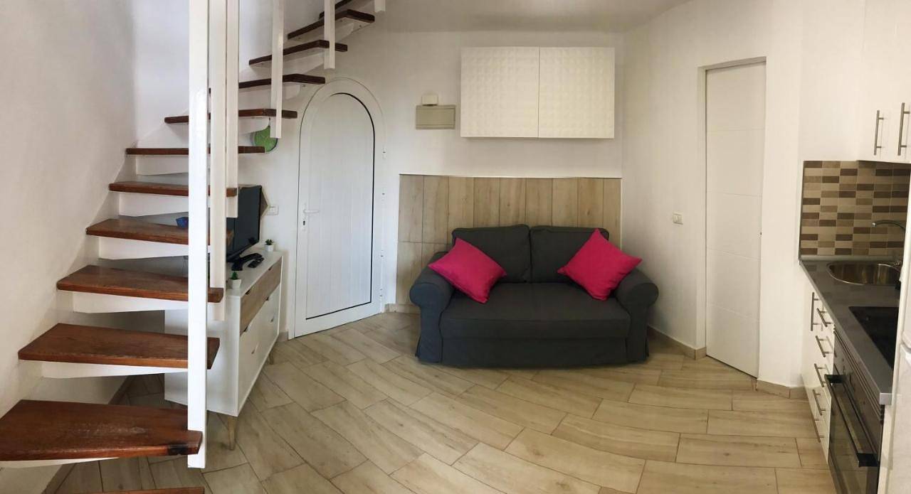 Charming bungalow in Playa de la Américas with sea view in Playa de las Américas, Teneriffa Süd
