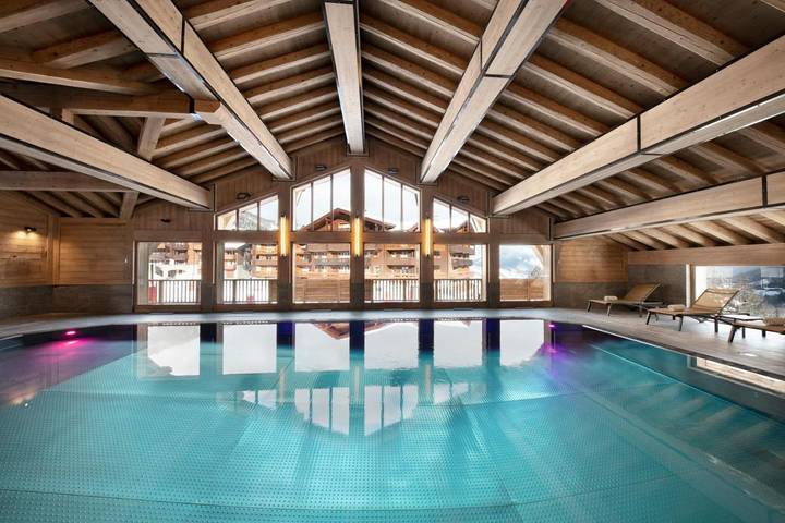 Appart’hôtel pour 6 personnes, avec jacuzzi et piscine ainsi que balcon et sauna