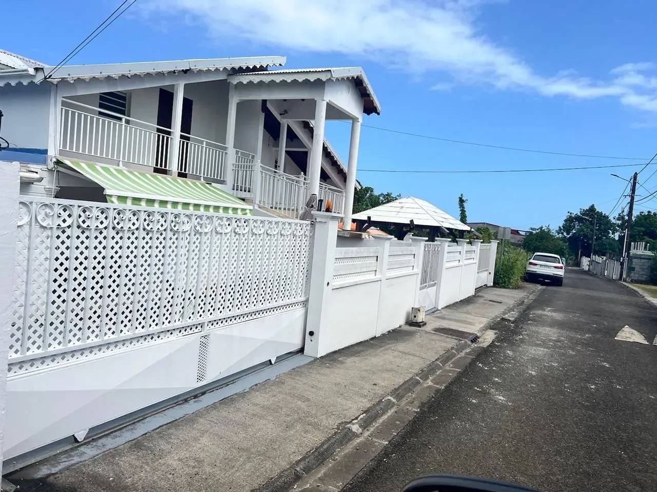 Appartement entier, Charmant appartement avec terrasse à Sainte-Rose 60 m² in Sainte-Rose, Guadeloupe