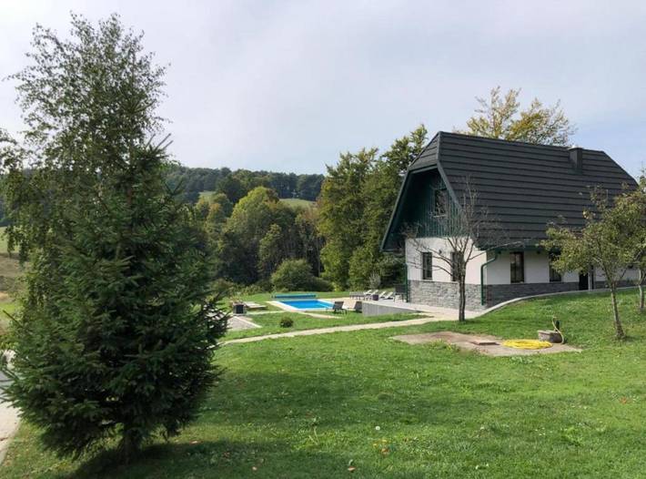 Maison d’hôte pour 2 personnes, avec jardin et piscine dans Plitvička Jezera