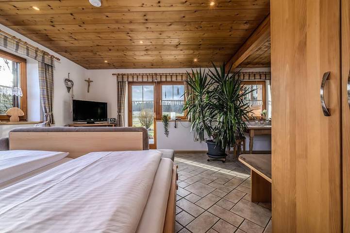 Ganze Wohnung, Ferienwohnung Kuni im Blockhäuserl - Heumanns Blockhäuser am Wald in Pottenstein, Frankenalb