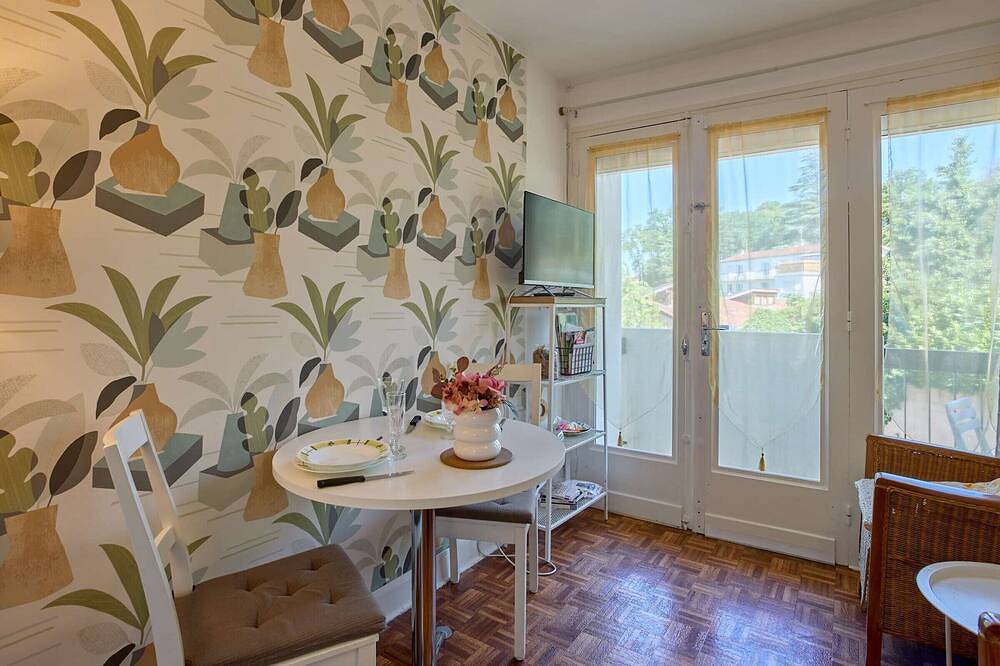 Apartamento entero, Estudio renovado para 2 en Barbotan, cerca del Lago de Uby! in Cazaubon, Gers