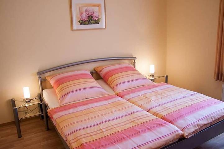 Ferienwohnung für 2 Personen, mit Garten in Mehring