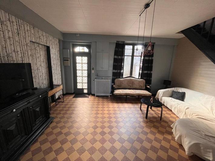 Gîte pour 5 personnes, avec terrasse dans Champseru