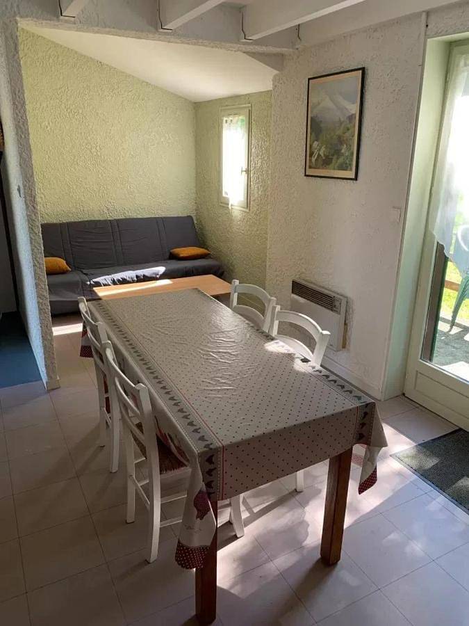 Zecamping 3 étoiles piscine animaux acceptés in Lestelle-Bétharram, Béarn