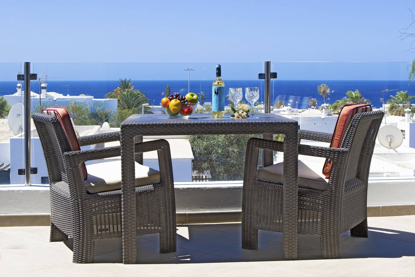 Fantastic Puerto del Carmen Villa | 2 Bedrooms | Private Pool & Close to Amenities | Lanzarote in Puerto del Carmen, Tías