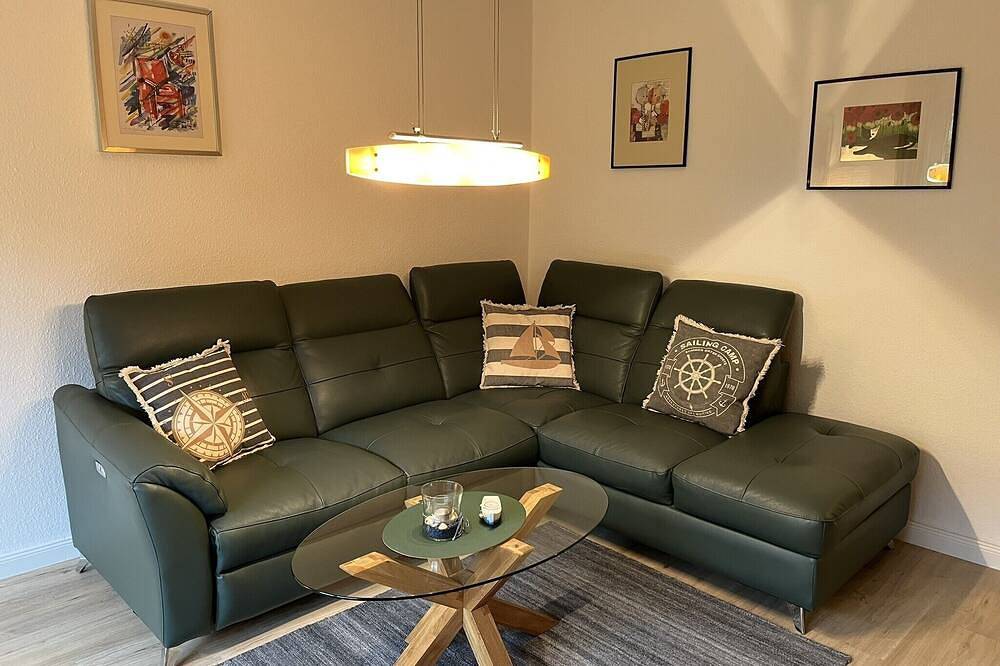 Entire apartment, Gemütliche, Geräumige Ferienwohnung mit Großer Terrasse in Westerdeichstrich in Westerdeichstrich, Dithmarschen