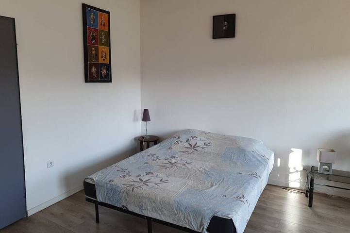Old restored village house with terrace in Jouques, Region de Aix-en-Provence