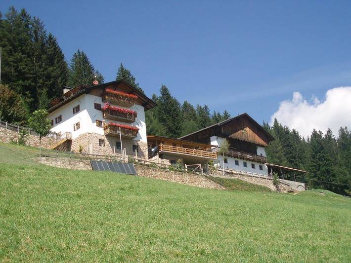 Ferienwohnung für 4 Personen, mit Ausblick und Terrasse sowie Garten - 1