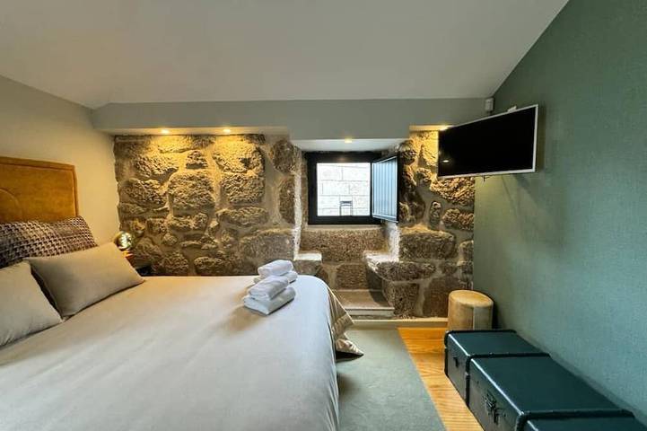 Gîte pour 12 personnes, avec jardin et balcon dans Alpendurada