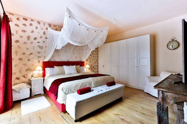 Location de vacances pour 8 personnes, avec jacuzzi et jardin à Roca Llisa - 2