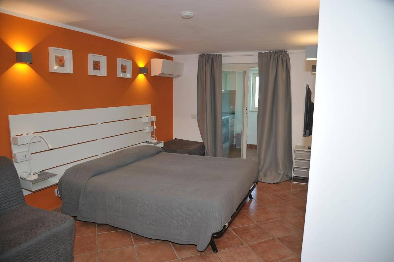 Double Room in Monterotondo, Province de Rome
