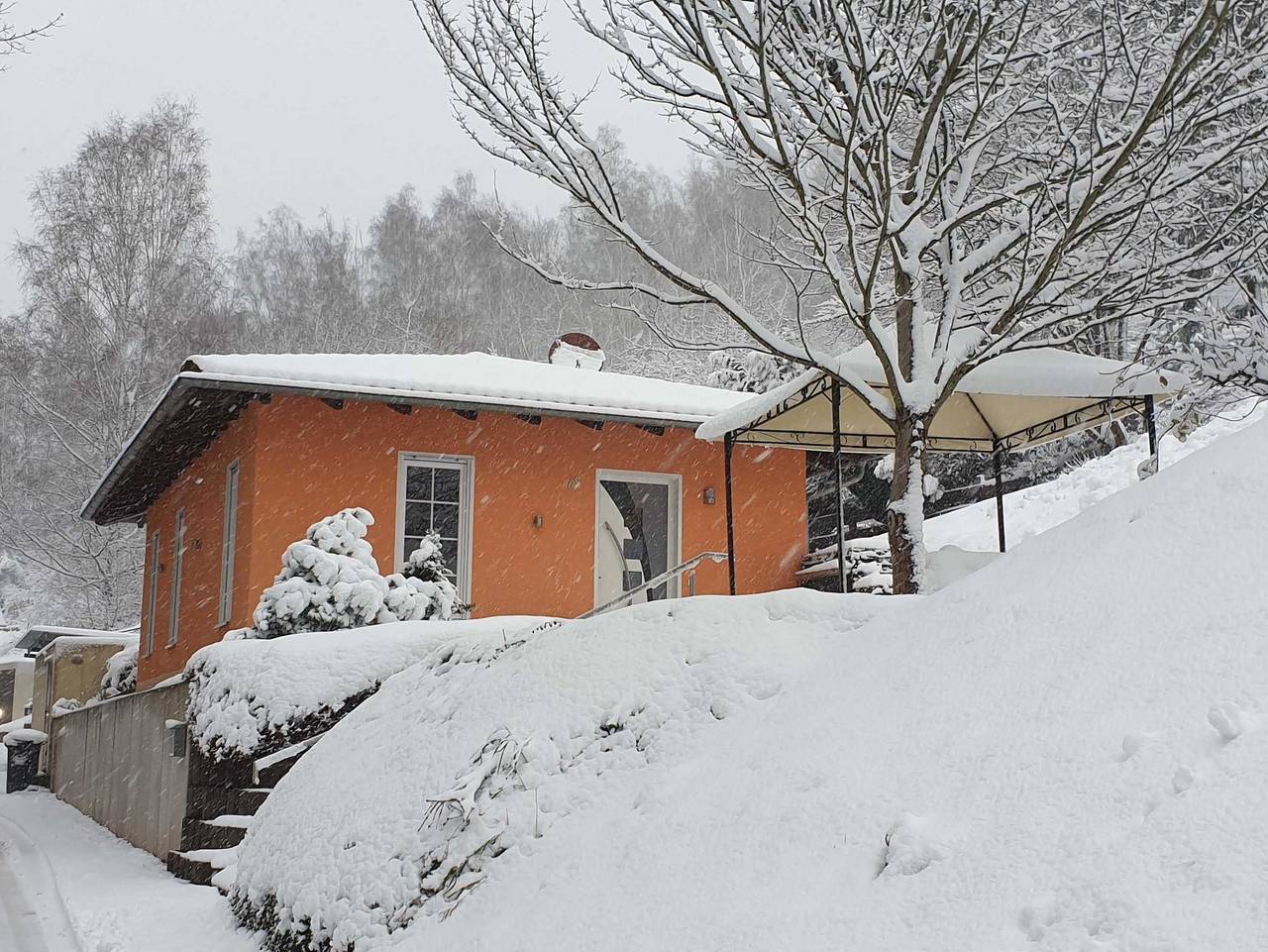 Ganze Ferienwohnung, Ferienhaus - Bungalow - Ferienhaus in Sonneberg, Frankenwald