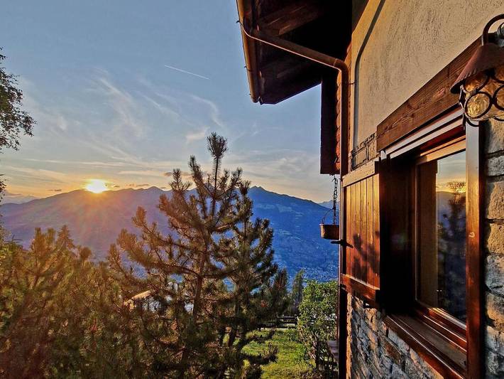 Villa per 6 persone, con Balcone e Terrazza nonché Giardino e Panorama in Valle d'Aosta