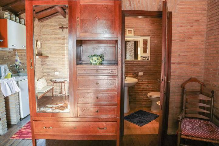 Cottage independent from the villa provided with kitchenette in Viterbo, Province de Viterbo