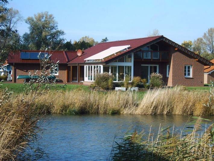 Ferienhaus für 6 Personen, mit Whirlpool und Sauna sowie Terrasse in Elbe-Weser