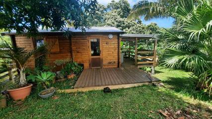 Gîte pour 4 personnes, avec vue et jardin à Saint-Philippe