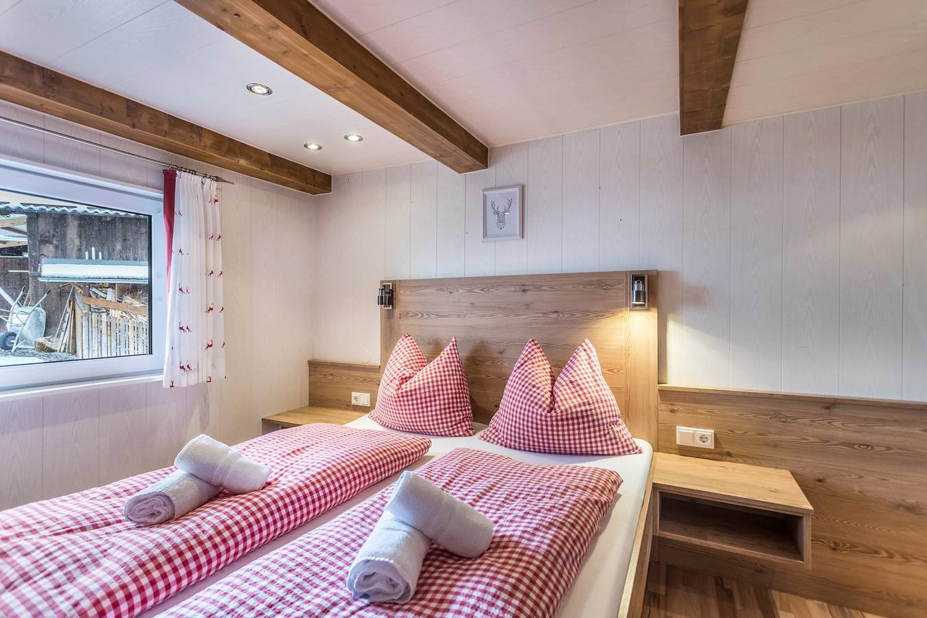 Entire apartment, Holiday flat 'Chalet Berger' with mountain view, communal garden and Wifi. in Sankt Johann im Pongau, Ski Amadé