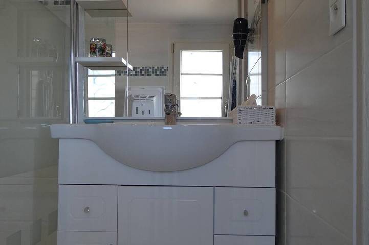 Gîte pour 2 personnes, avec terrasse dans Plage de l'Almanarre - 2