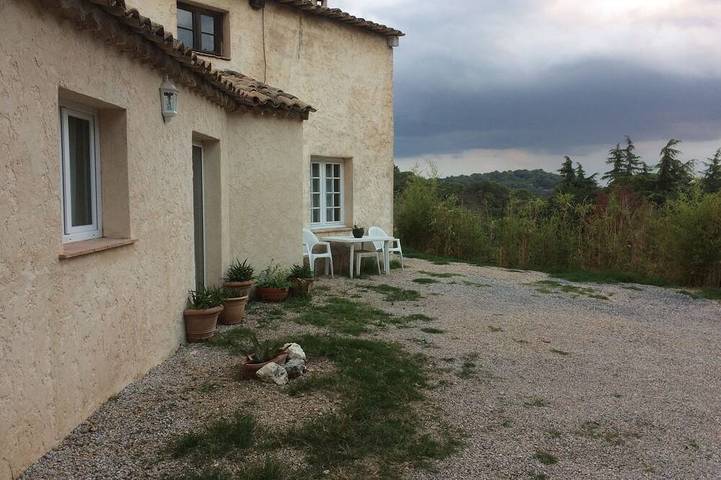 Gîte pour 6 personnes, avec jardin et terrasse à La Roquette-sur-Siagne - 4