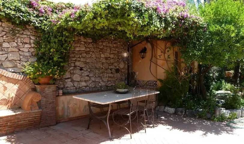 Ferienhaus für 6 Personen, mit Balkon/Terrasse und Terrasse in Taormina - 2