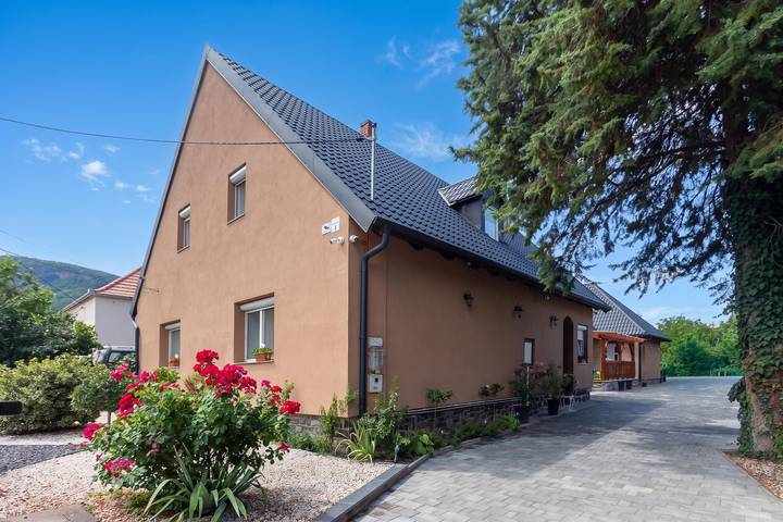 Chalet für 6 Personen, mit Kinderpool in Ungarn