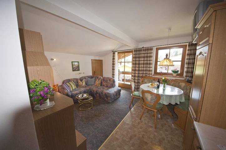 Ferienwohnung für 6 Personen, mit Balkon und Ausblick sowie Garten, mit Haustier in Kössen - 4