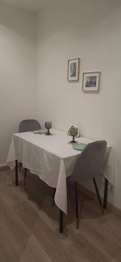 Gîte pour 2 personnes, avec jardin ainsi que terrasse et piscine à Iholdy - 2
