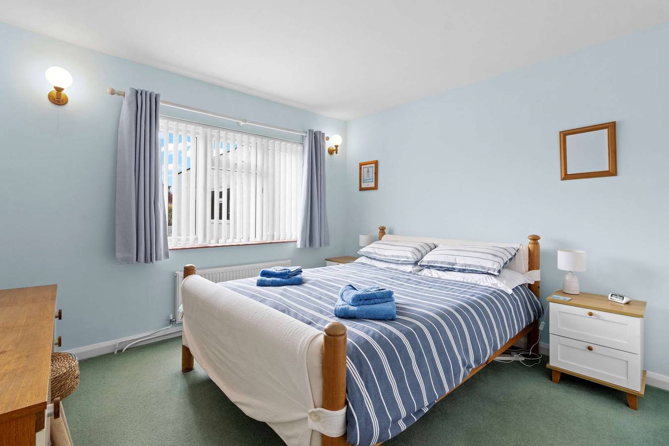 The Dinghy Coastal Bungalow in Pevensey Bay in Pevensey, East Sussex